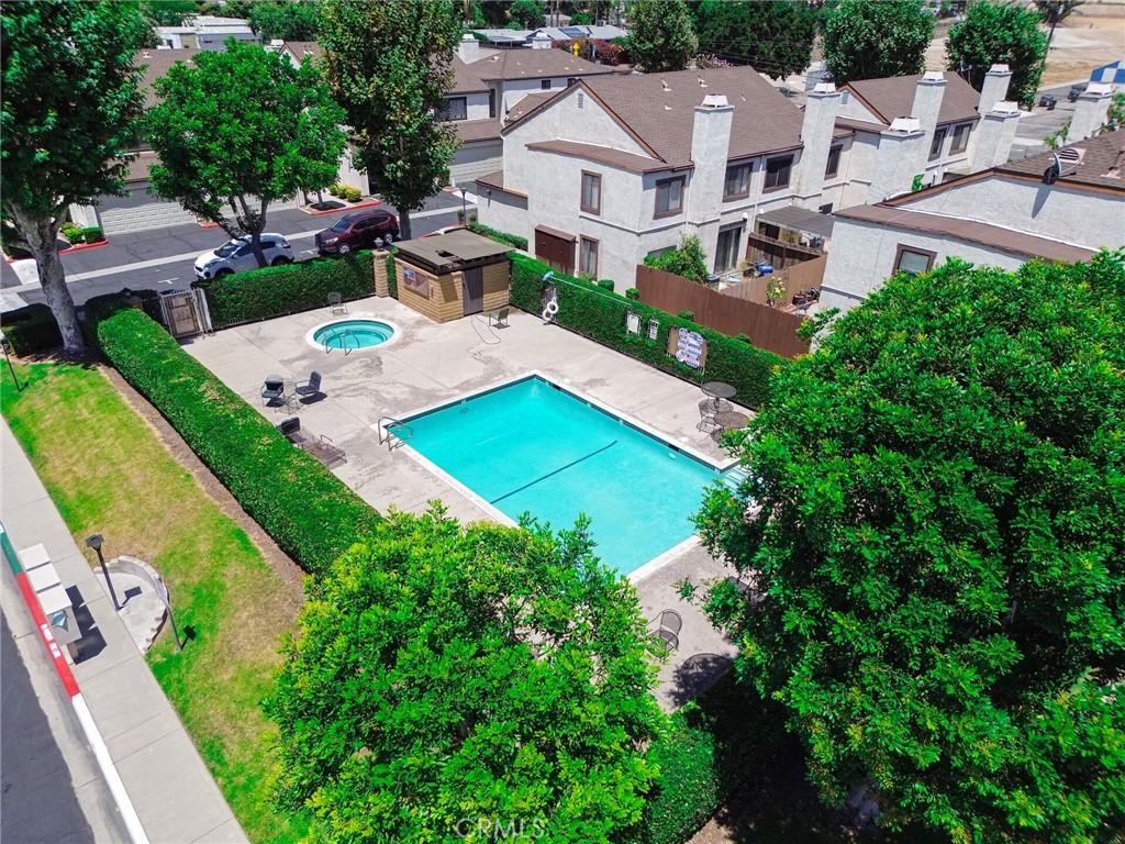 821 S Cerritos Avenue 18