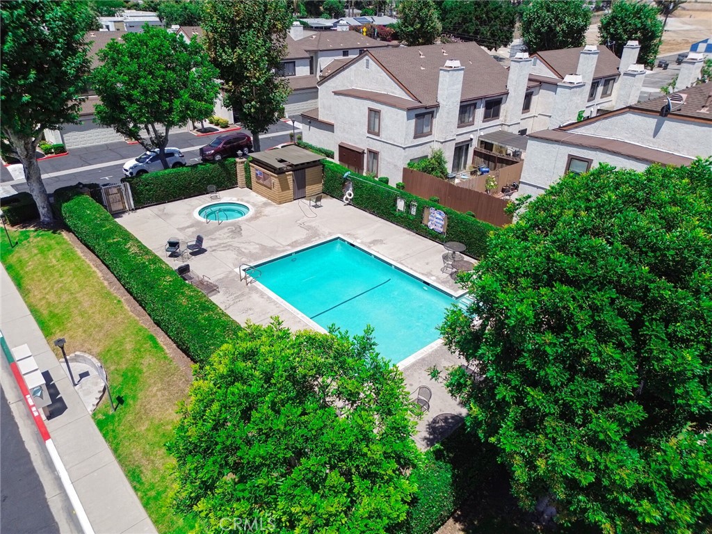 821 S Cerritos Avenue 18