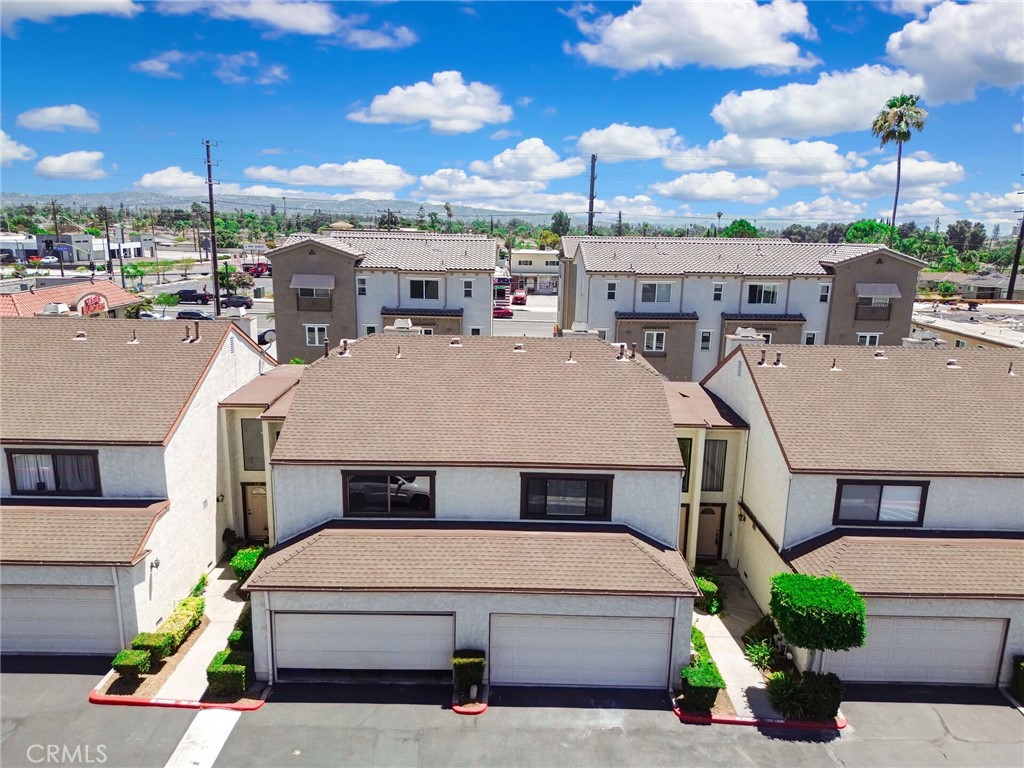 821 S Cerritos Avenue 18