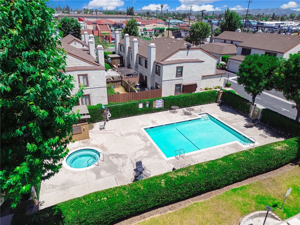 821 S Cerritos Avenue 18