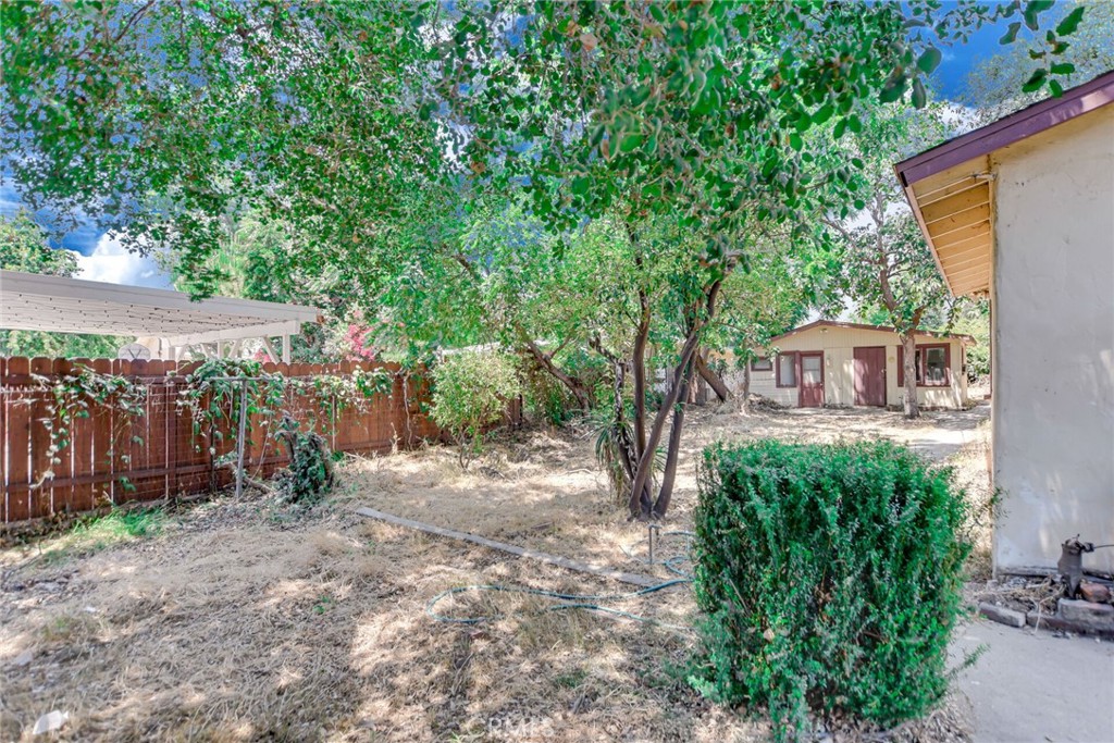 585 Mountain View Street