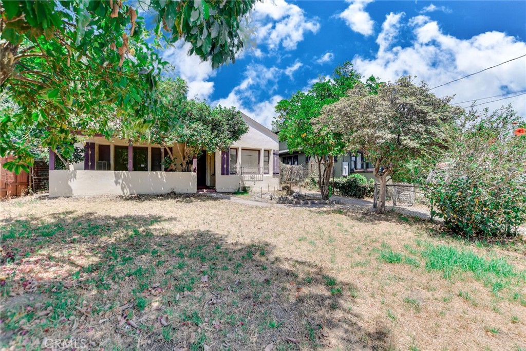 585 Mountain View Street