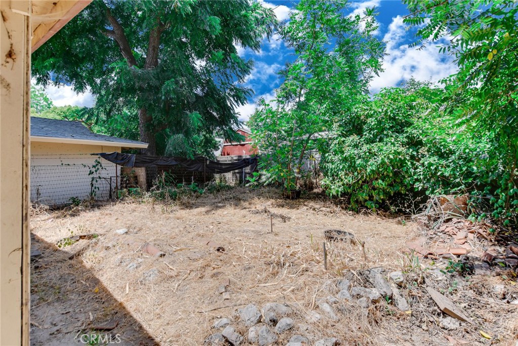 585 Mountain View Street