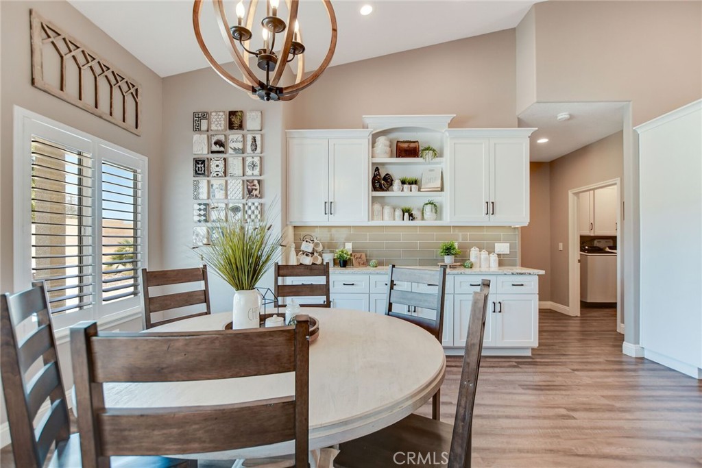 6980 Oak View Court