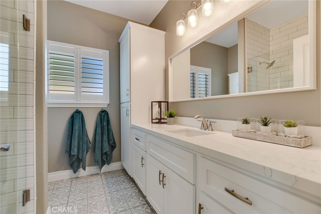 6980 Oak View Court