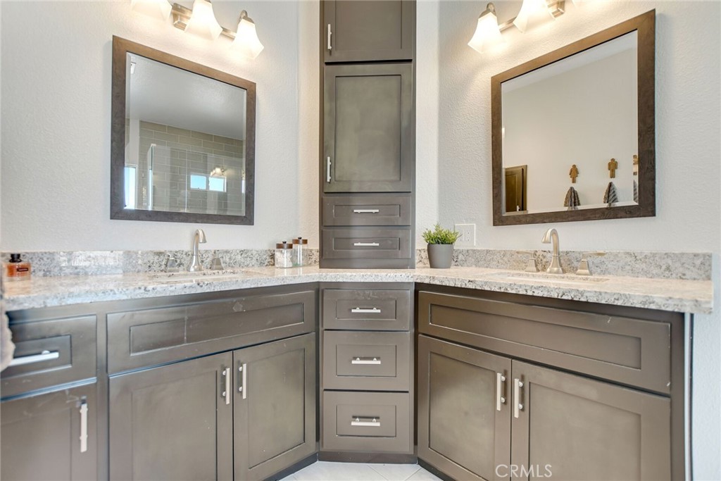 6980 Oak View Court