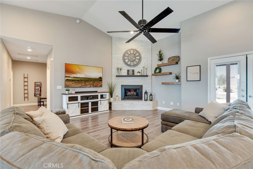 6980 Oak View Court
