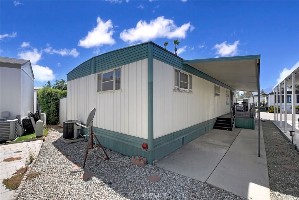 840 Foothill Blvd. 99