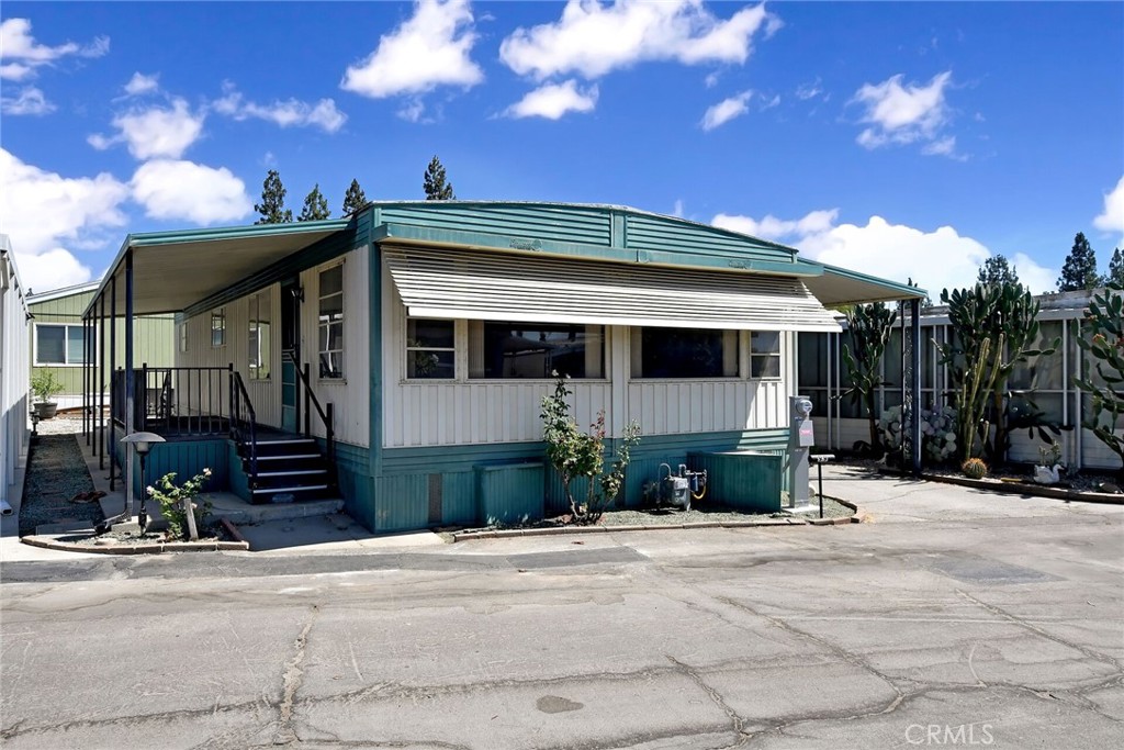 840 Foothill Blvd. 99