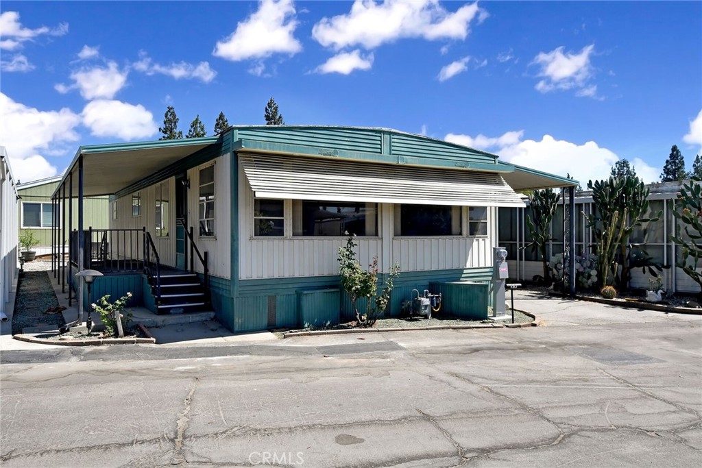 840 Foothill Blvd. 99