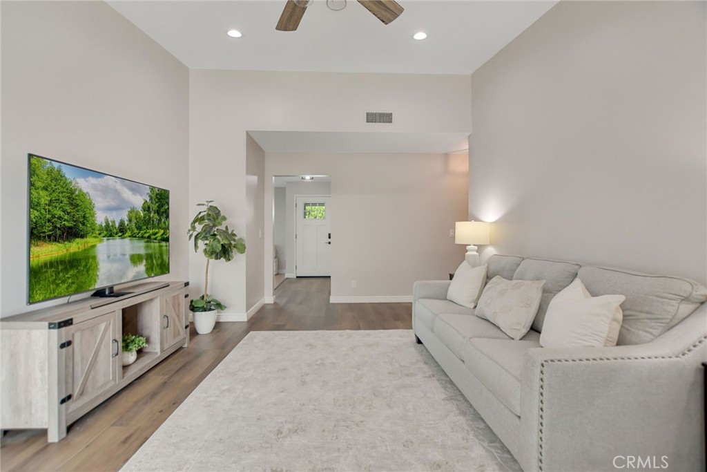 1132 E Plymouth Street