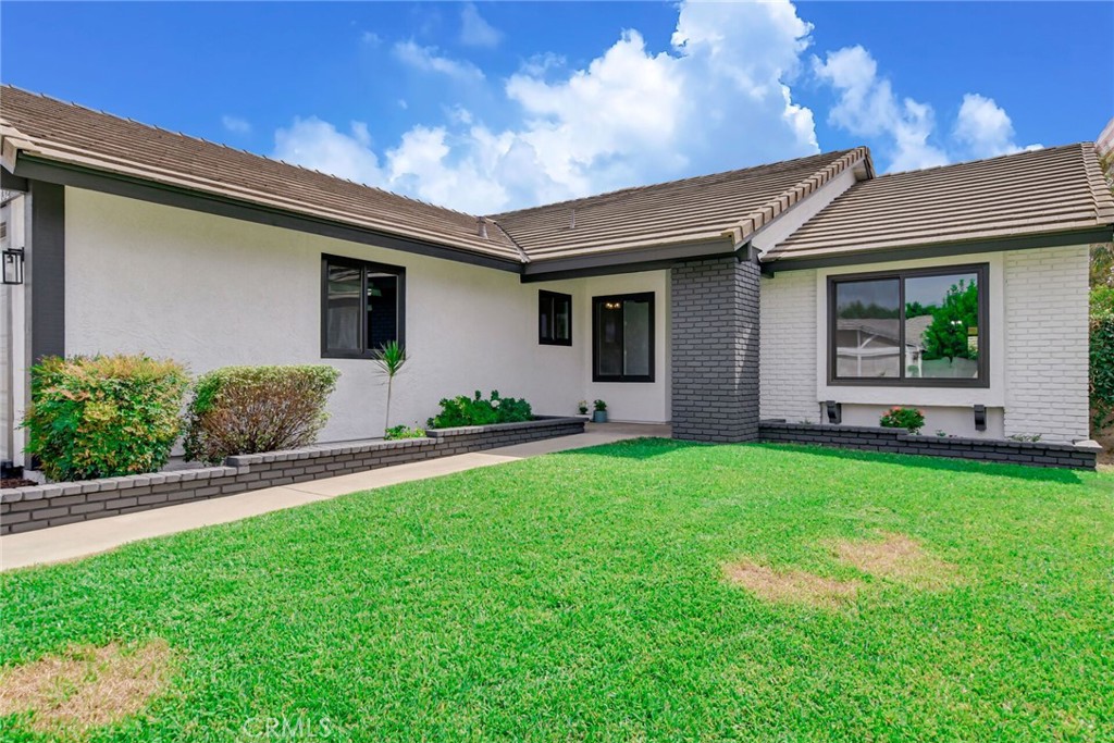 1132 E Plymouth Street