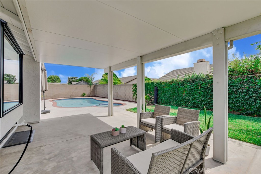 1132 E Plymouth Street