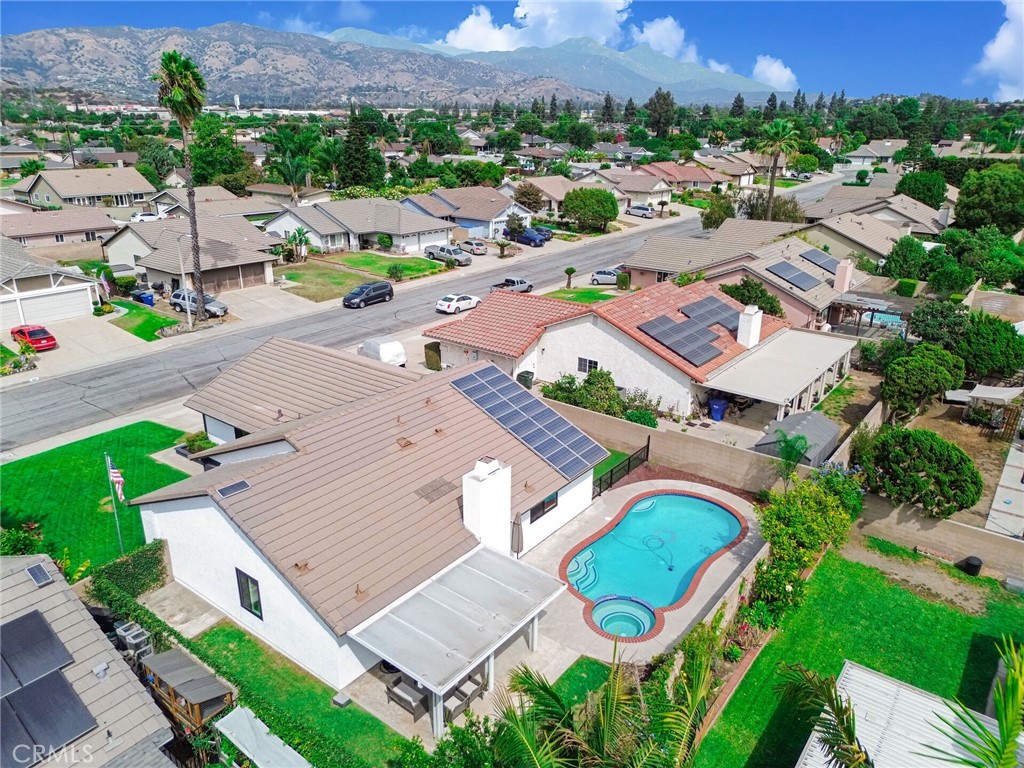 1132 E Plymouth Street