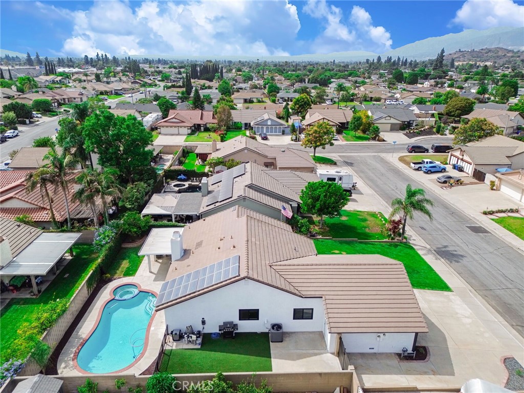 1132 E Plymouth Street