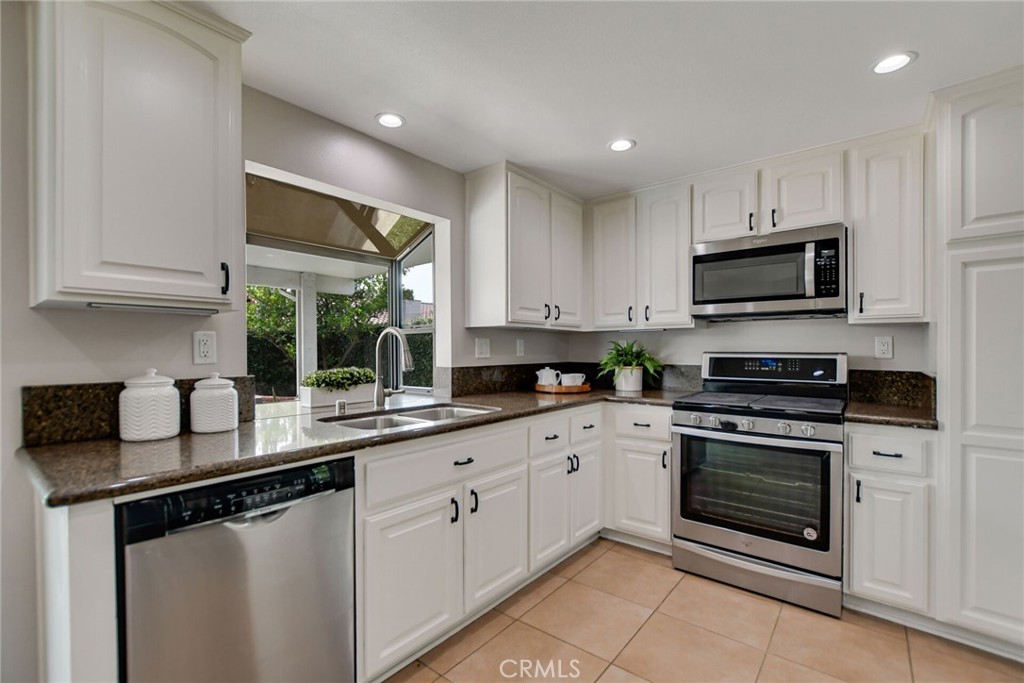 1132 E Plymouth Street