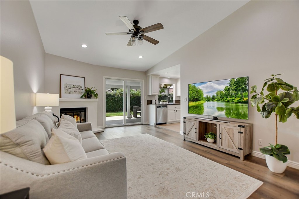 1132 E Plymouth Street