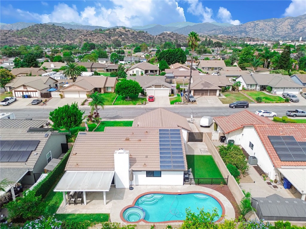 1132 E Plymouth Street