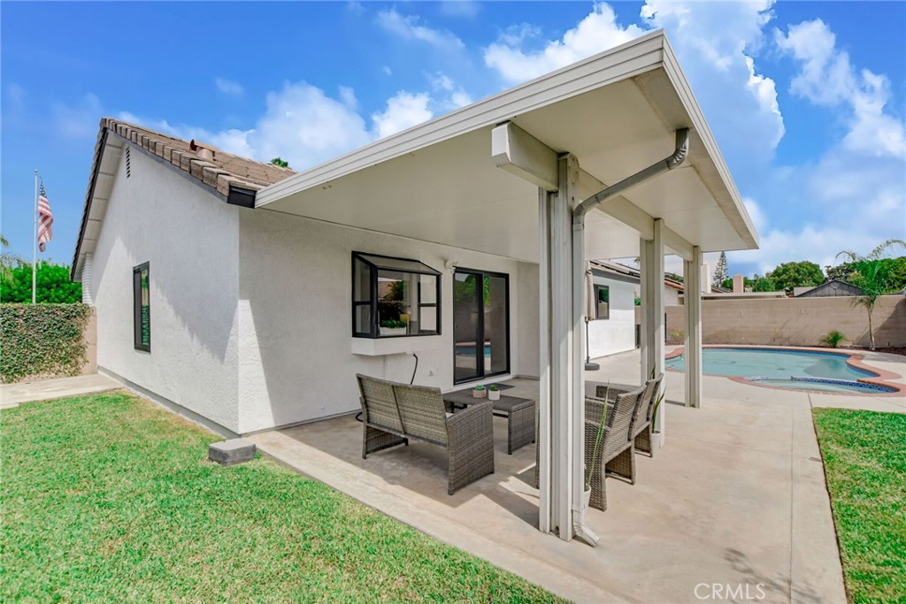 1132 E Plymouth Street