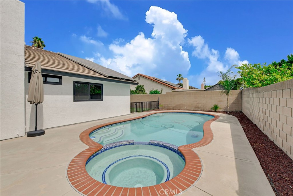 1132 E Plymouth Street