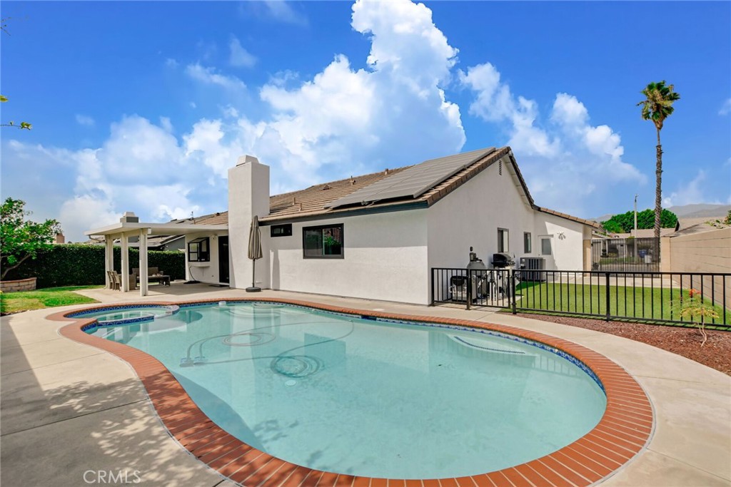 1132 E Plymouth Street