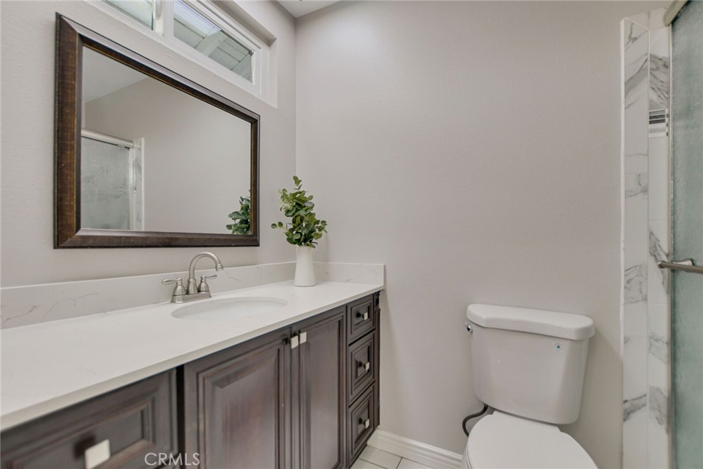 1132 E Plymouth Street