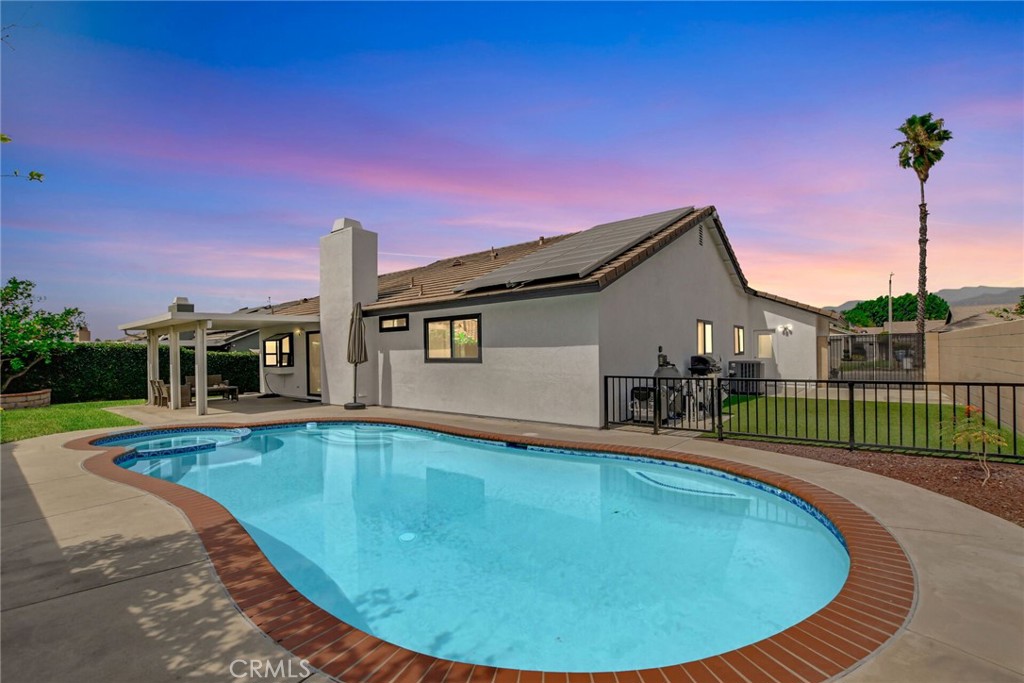 1132 E Plymouth Street