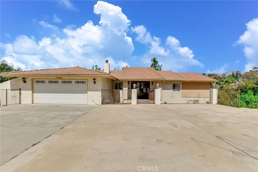 770 S Tonopah Court