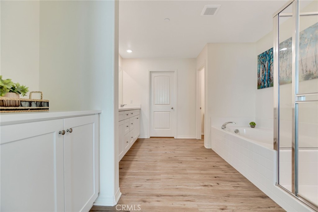 7891 Griffith Peak Street