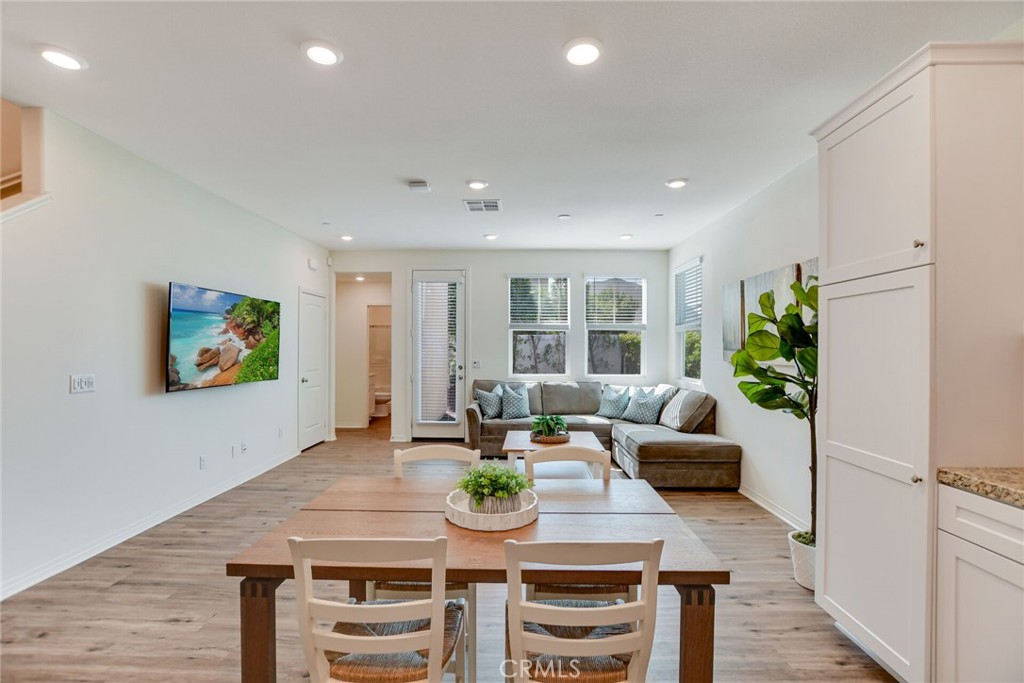 7891 Griffith Peak Street