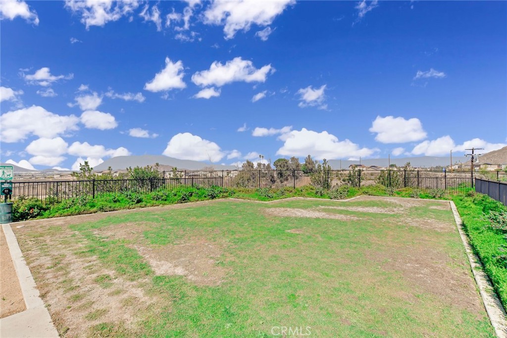 7891 Griffith Peak Street