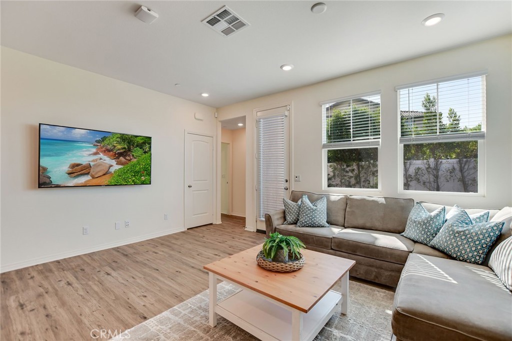 7891 Griffith Peak Street