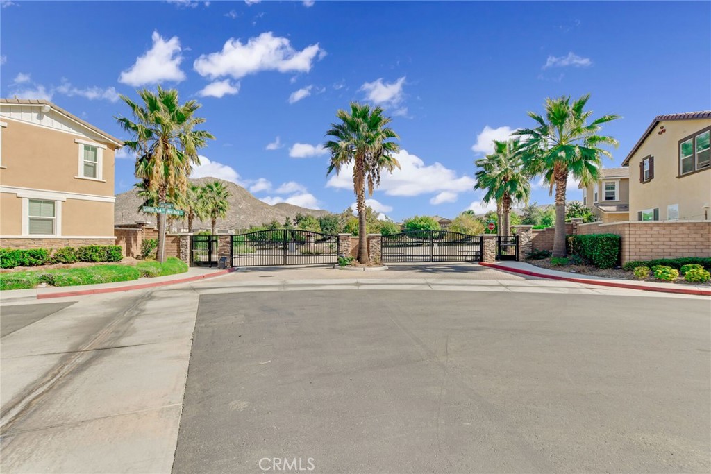 7891 Griffith Peak Street