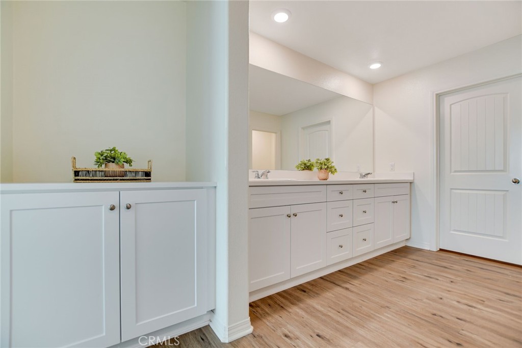 7891 Griffith Peak Street