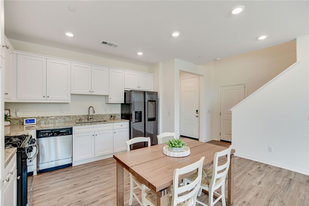 7891 Griffith Peak Street