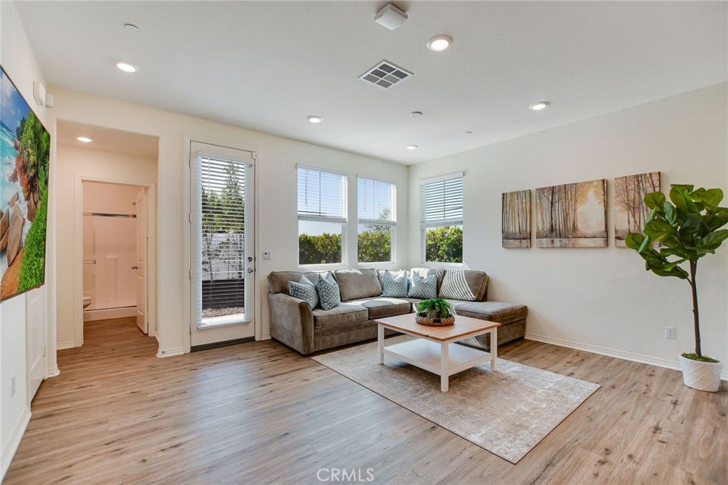 7891 Griffith Peak Street