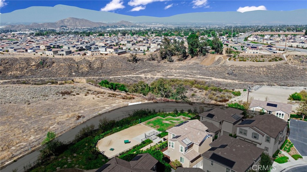 7891 Griffith Peak Street