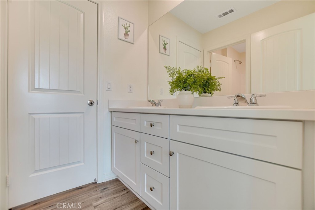 7891 Griffith Peak Street