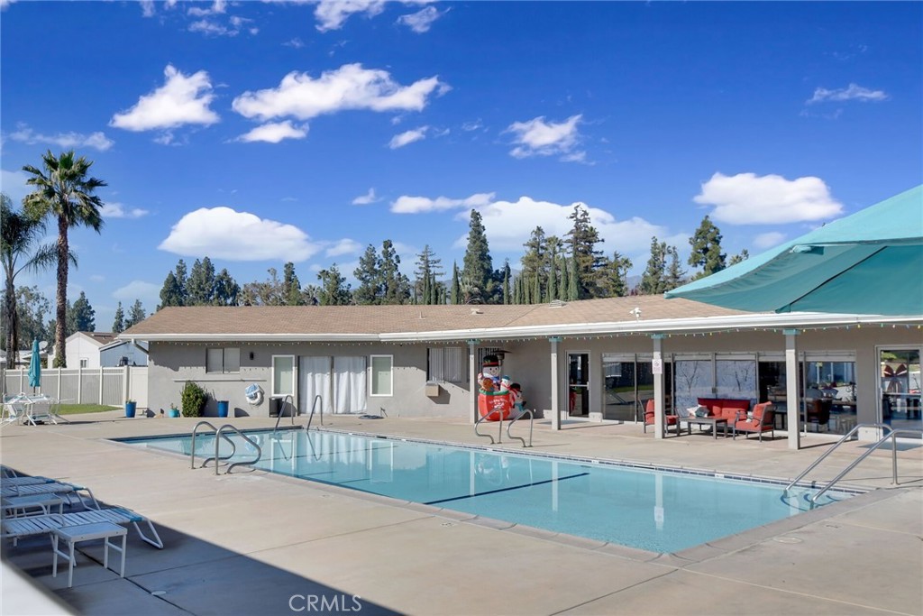 840 Foothill Boulevard 27