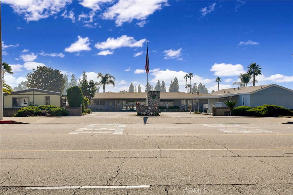 840 Foothill Boulevard 27