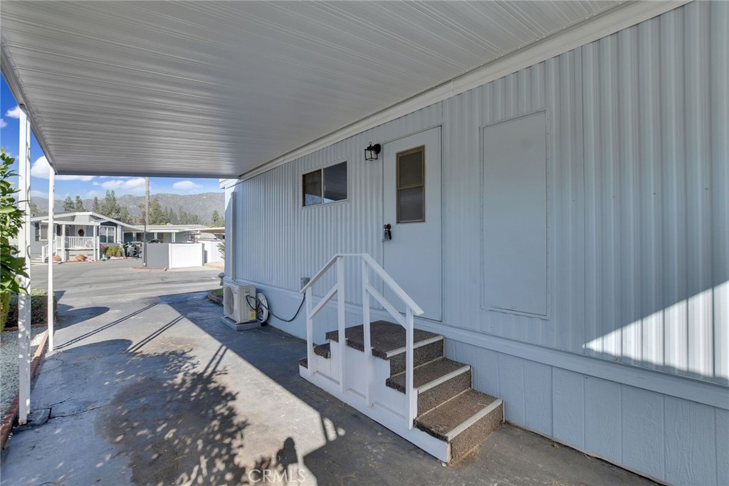 840 Foothill Boulevard 27