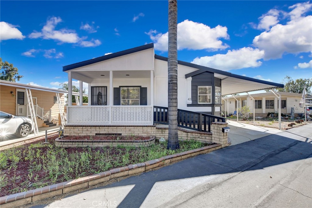 8651 Foothill Boulevard 42