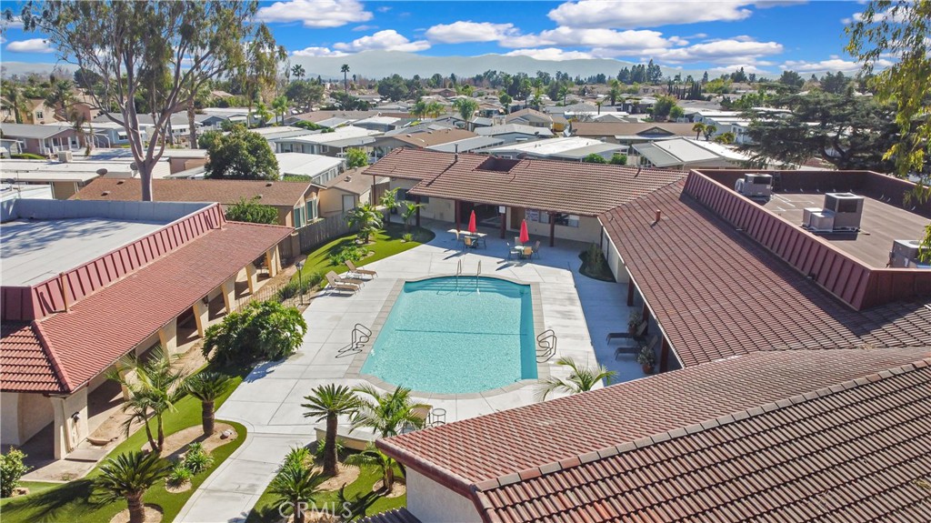 8651 Foothill Boulevard 42