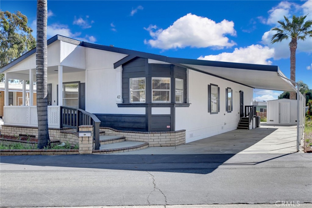 8651 Foothill Boulevard 42