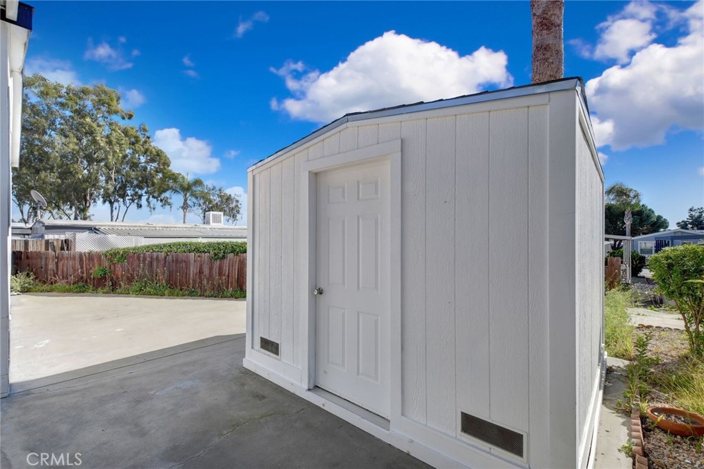 8651 Foothill Boulevard 42