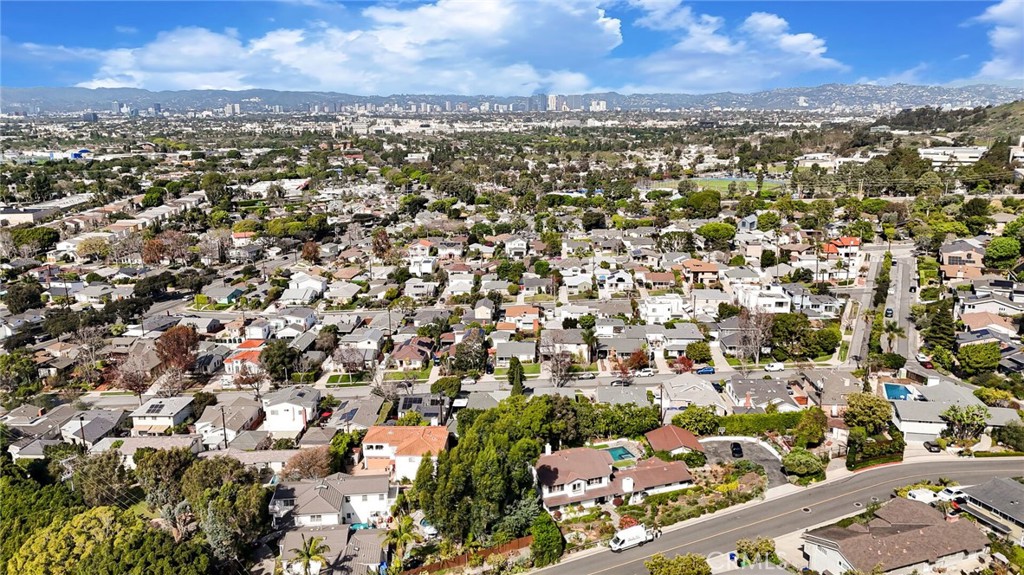 10724 Kelmore Street