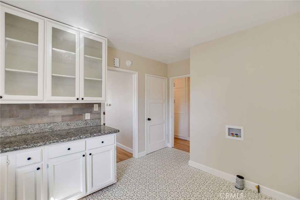 10724 Kelmore Street