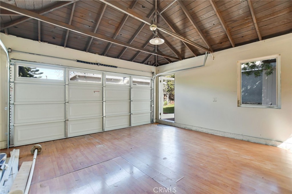 10724 Kelmore Street