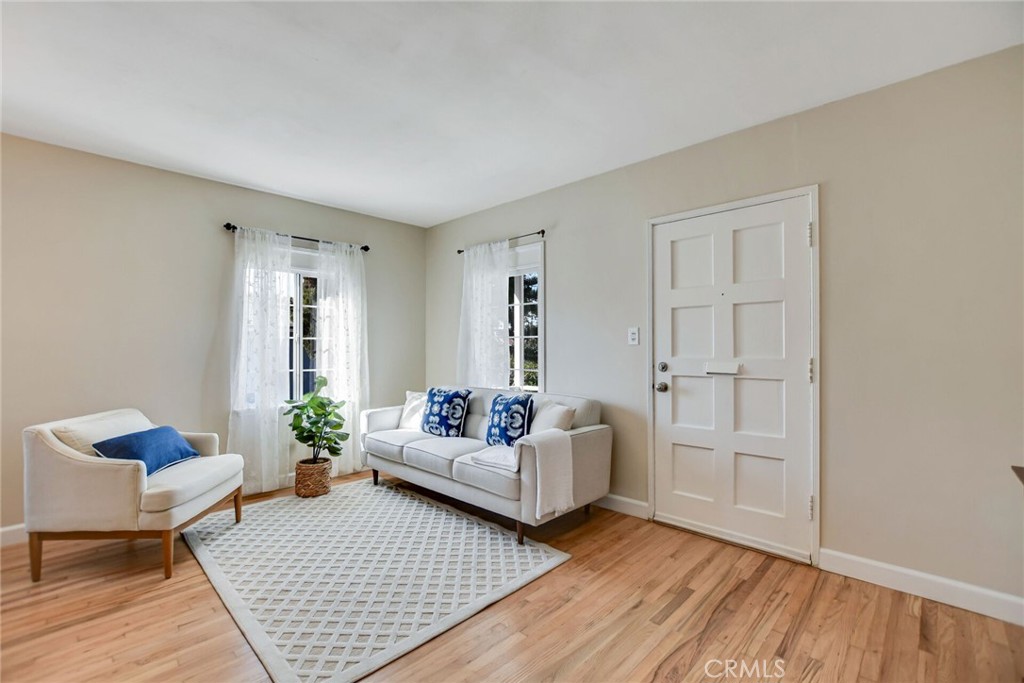 10724 Kelmore Street