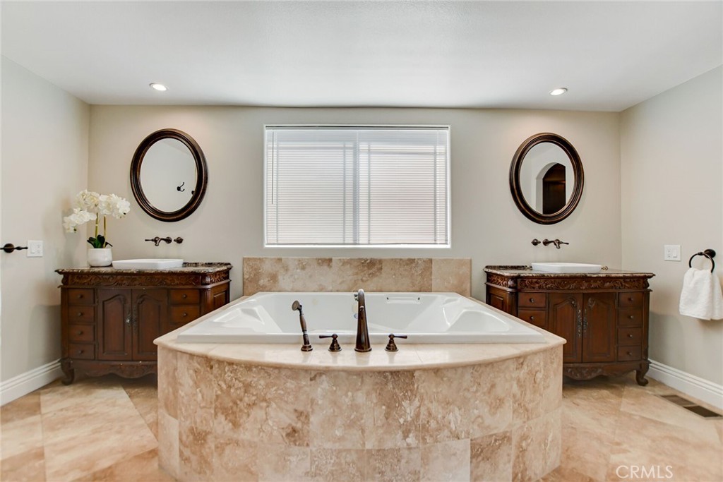 770 S Tonopah Court